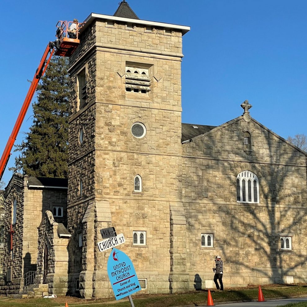66' Man Lift Fixing Soffit